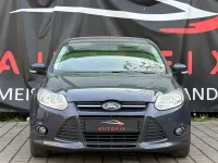 Gebraucht Ford Focus Trend 116 PS (85 kW) 2011 Grau Limousine