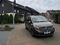 Gebraucht Mercedes V220 Edition 190 PS (139 kW) 2017 Braun Van / Kleinbus