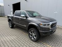 Gebraucht Dodge Ram Limited 401 PS (294 kW) 2020 Grau Pickup