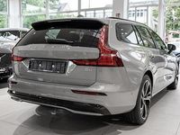 Neu Volvo V60 Plus 197 PS (144 kW) 2025 Grau Kombi