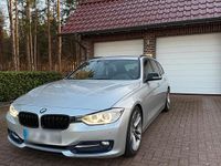 Gebraucht BMW 320 184 PS (135 kW) 2015 Silber Kombi