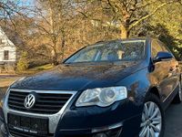 Gebraucht VW Passat 140 PS (102 kW) 2010 Blau Kombi
