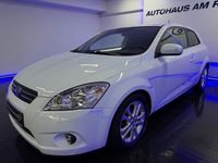 Gebraucht Kia Ceed Spirit 126 PS (92 kW) 2010 Weiß Kleinwagen