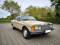 Używany Mercedes E230 136 KM (100 kW) 1983 Beżowy Coupe