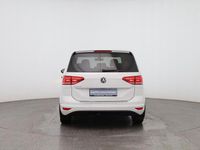 Gebraucht VW Touran Trendline 110 PS (80 kW) 2016 Weiß Van / Kleinbus