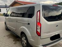 Gebraucht Ford Tourneo 170 PS (125 kW) 2017 Silber Van / Kleinbus
