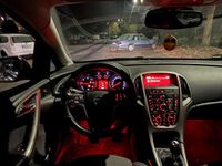 Gebraucht Opel Astra Edition 165 PS (121 kW) 2013 Limousine