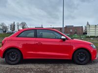 Gebraucht Audi A1 Ambition 90 PS (66 kW) 2011 Rot Kleinwagen