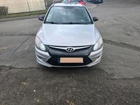 Gebraucht Hyundai i30 130 PS (95 kW) 2011 Silber Kombi