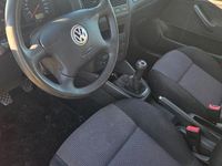Second-hand VW Golf IV 110 CP (80 kW) 2002 Argintiu Hatchback