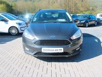 Gebraucht Ford Focus Trend 125 PS (91 kW) 2016 Grau Limousine