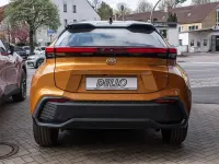 Neu Toyota C-HR 223 PS (164 kW) 2025 Gold SUV