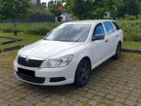Gebraucht Skoda Octavia 105 PS (77 kW) 2011 Weiß Kombi