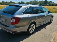 Gebraucht Skoda Superb 140 PS (102 kW) 2012 Silber Kombi