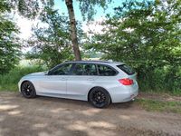 Gebraucht BMW 318 143 PS (105 kW) 2014 Silber Kombi
