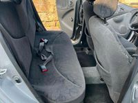 Gebraucht Toyota Yaris 89 PS (65 kW) 2002 Silber Kleinwagen