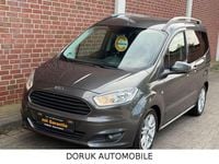 Gebraucht Ford Tourneo Courier Titanium 95 PS (69 kW) 2017 Grau Van / Kleinbus