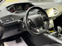 Gebraucht Peugeot 308 SW Allure 131 PS (96 kW) 2019 Weiss perlglänzend Kombi