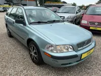 Gebraucht Volvo V40 122 PS (89 kW) 2002 Grün Kombi
