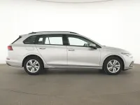 Gebraucht VW Golf VIII Life 116 PS (85 kW) 2021 Reflexsilber Limousine