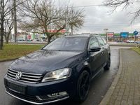 Gebraucht VW Passat Comfortline 160 PS (117 kW) 2012 Blau Kombi