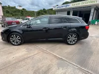 Gebraucht Toyota Avensis 150 PS (110 kW) 2014 Schwarz Kombi