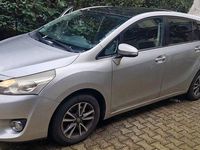 Gebraucht Toyota Verso Skyview Edition 111 PS (81 kW) 2014 Silber Van / Kleinbus