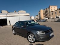 Second-hand VW Jetta 105 CP (77 kW) 2011 Gri Berlinǎ