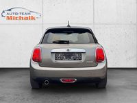 Gebraucht Mini Cooper 136 PS (100 kW) 2019 Moonwalk grey Kleinwagen