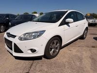 Używany Ford Focus Champions Edition 101 KM (74 kW) 2013 Biały Sedan/Limuzyna