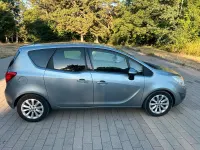 Gebraucht Opel Meriva 101 PS (74 kW) 2012 Silber Van / Kleinbus