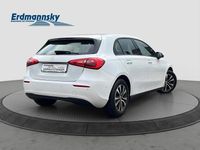 Gebraucht Mercedes A200 150 PS (110 kW) 2022 Digitalweiss (weiß) Limousine