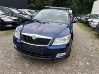 Gebraucht Skoda Octavia Ambiente 105 PS (77 kW) 2011 Blau Limousine