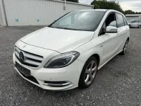 Gebraucht Mercedes B200 156 PS (114 kW) 2012 Weiß Kleinwagen