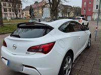 Gebraucht Opel Astra 131 PS (96 kW) 2013 Weiß Limousine