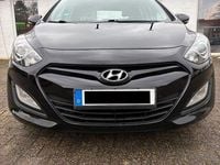 Gebraucht Hyundai i30 Edition 110 PS (80 kW) 2014 Schwarz Limousine