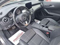 Gebraucht Mercedes GLA220 177 PS (130 kW) 2016 Grau SUV