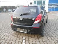 Gebraucht Hyundai i20 Edition 86 PS (63 kW) 2014 Black diamond / mic Kleinwagen