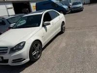 Gebraucht Mercedes C180 156 PS (114 kW) 2011 Weiß Limousine