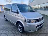 Gebraucht VW Caravelle 179 PS (131 kW) 2013 Silber Van / Kleinbus