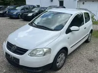 Gebraucht VW Fox Basis 54 PS (39 kW) 2005 Candyweiß Kleinwagen