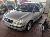 Gebraucht VW Polo 64 PS (47 kW) 2003 Silber Kleinwagen