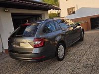 Gebraucht Skoda Octavia 115 PS (84 kW) 2018 Grau Kombi