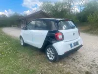 Używany Smart ForFour 71 KM (52 kW) 2016 Biały Hatchback