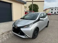 Gebraucht Toyota Aygo Edition-S 69 PS (50 kW) 2016 Grau Kleinwagen