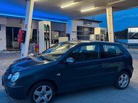 Gebraucht VW Polo 69 PS (50 kW) 2004 Grau Kleinwagen