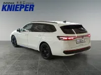 Gebraucht VW Passat R-line 150 PS (110 kW) 2024 Weiß Kombi