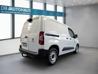 Gebraucht Peugeot Partner Premium 102 PS (75 kW) 2023 Weiß Van / Kleinbus