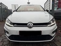 Gebraucht VW Golf VII Highline 150 PS (110 kW) 2019 Weiß Limousine