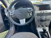 Gebraucht Opel Astra 90 PS (66 kW) 2009 Limousine